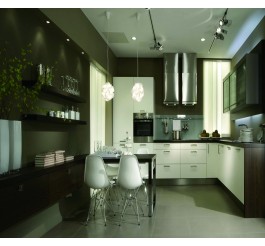 kitchen lay out high end feeling