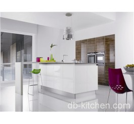 kitchen cabinet combination of high gloss lacquer and UV wood grain