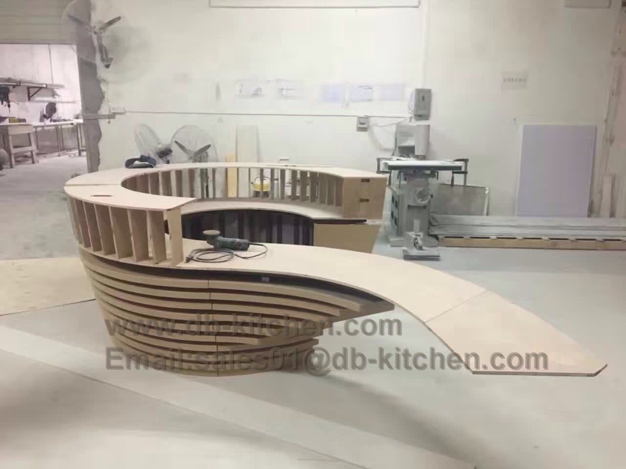 reception tabloe with Engineering super long beech faced plywood