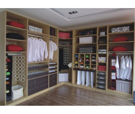 italy style robes with walk in closet design