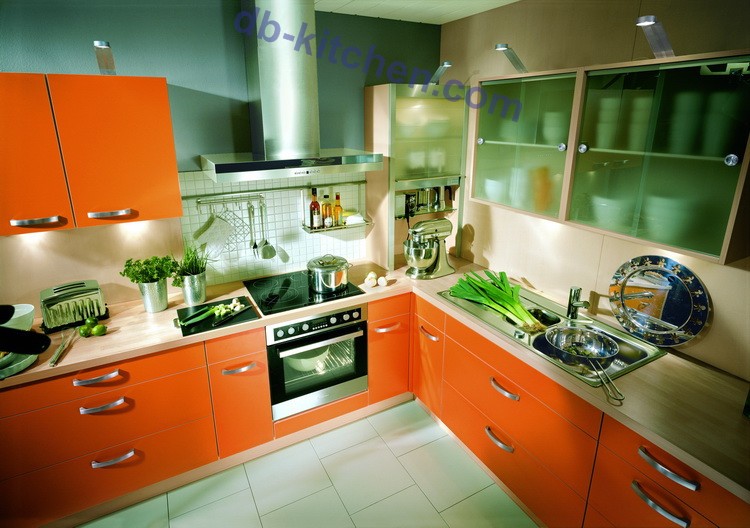 High gloss UV kitchen cabinet design with a smart color and MDF board