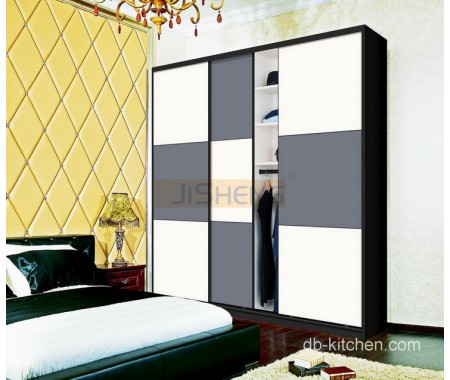 3 door high gloss slidng door wardrobe