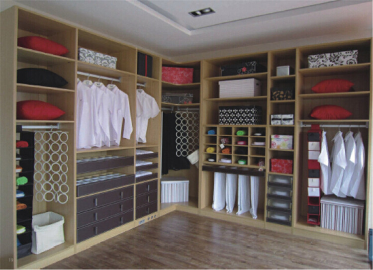 walk in wardrobe