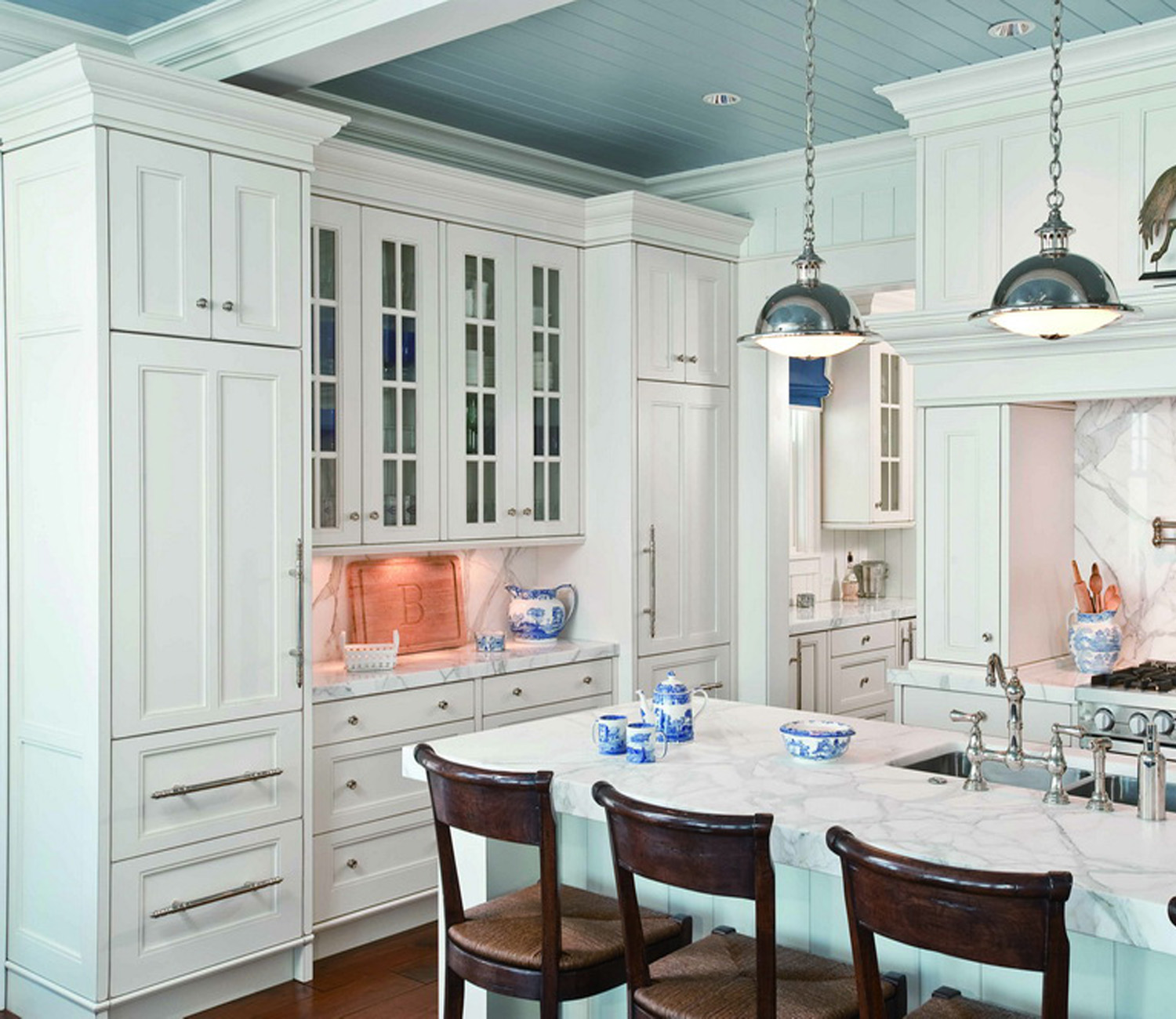 white kitchen cabinet